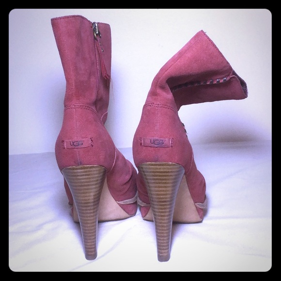 UGG’s, Mauve color, Never worn. - Picture 2 of 5